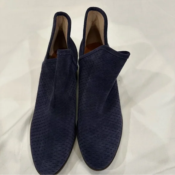 Lucky Brand Womens Baley Navy Suede Booties Shoes 8.5 Medium - Picture 2 of 12